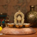 Aarumuga Vilakku With Vel Arch