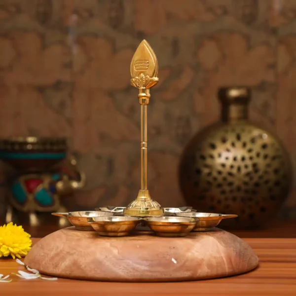 Aarumuga Vilakku With Vel