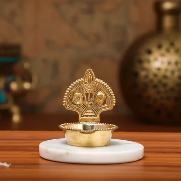 Vishnu Deepa Vilakku Big