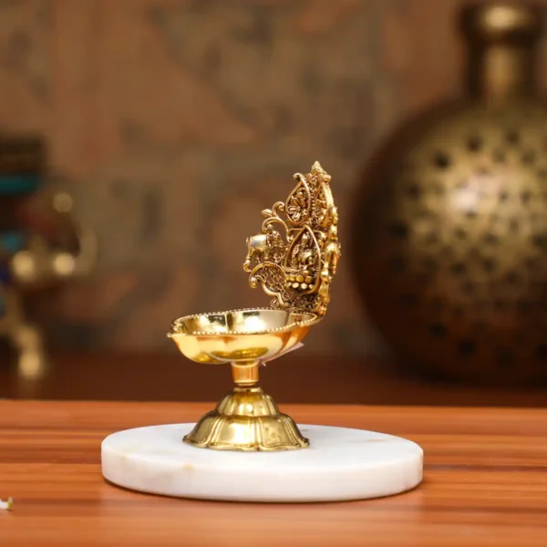 Designed Lakshmi Vilaku With Stand