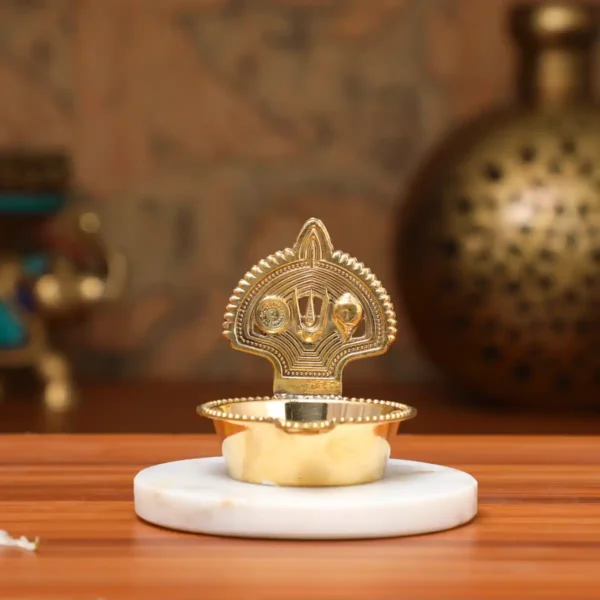 Vishnu Deepa Vilakku Medium