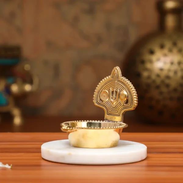 Vishnu Deepa Vilakku Medium