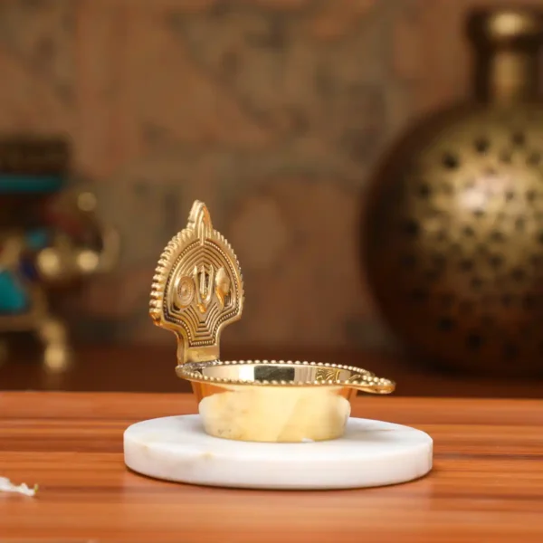 Vishnu Deepa Vilakku Medium