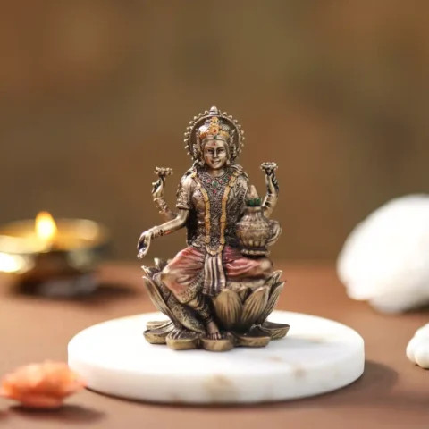 Lakshmi On Lotus Bb 255 3"