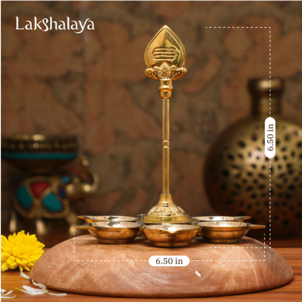 Aarumuga Vilakku With Vel